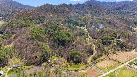 6334 Jacks Creek Road Burnsville NC 28714