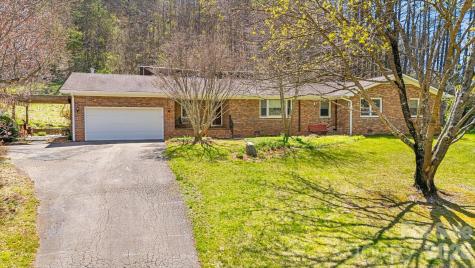 6334 Jacks Creek Road Burnsville NC 28714