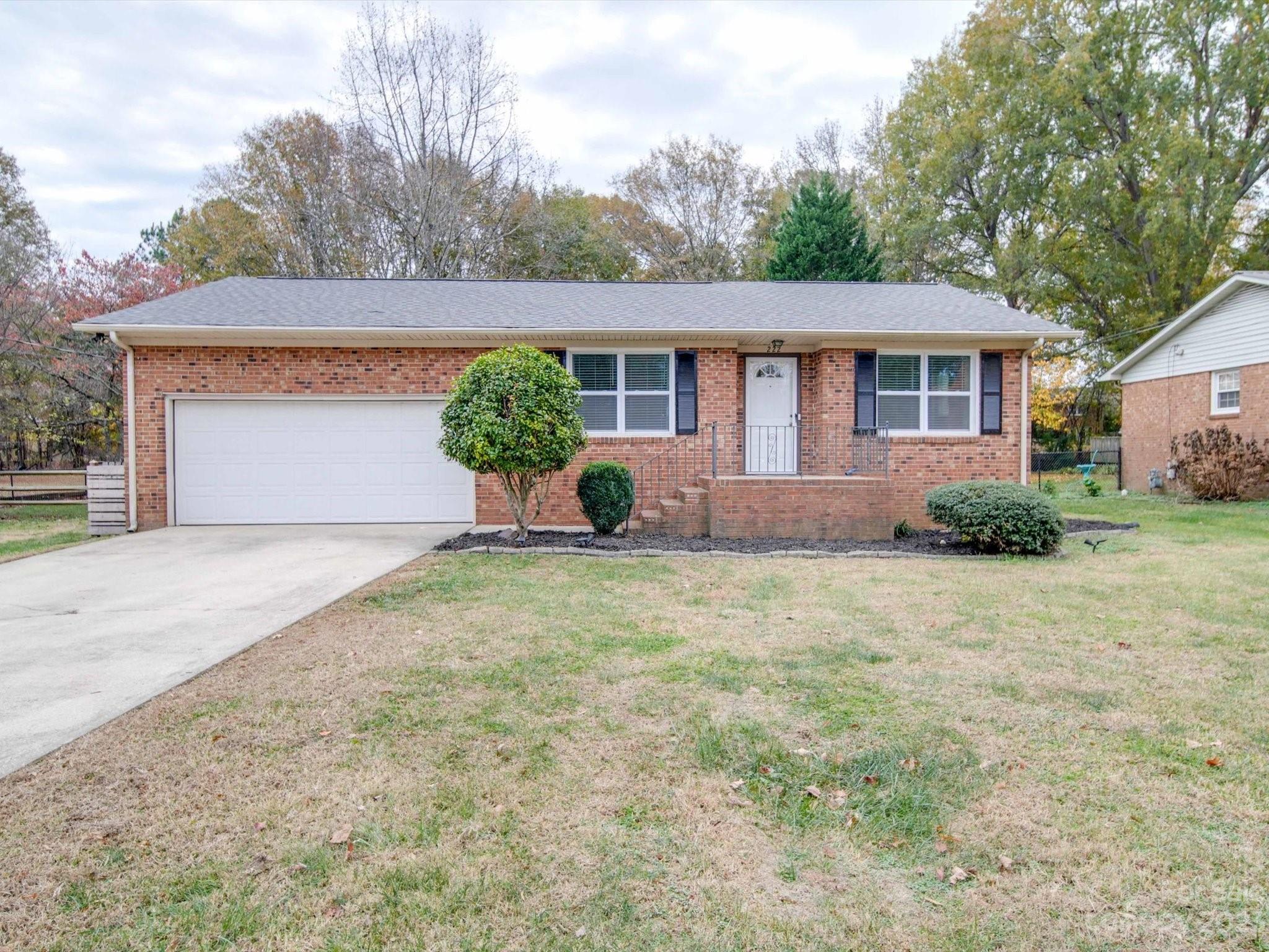 222 Autumn Lane Harrisburg NC 28075
