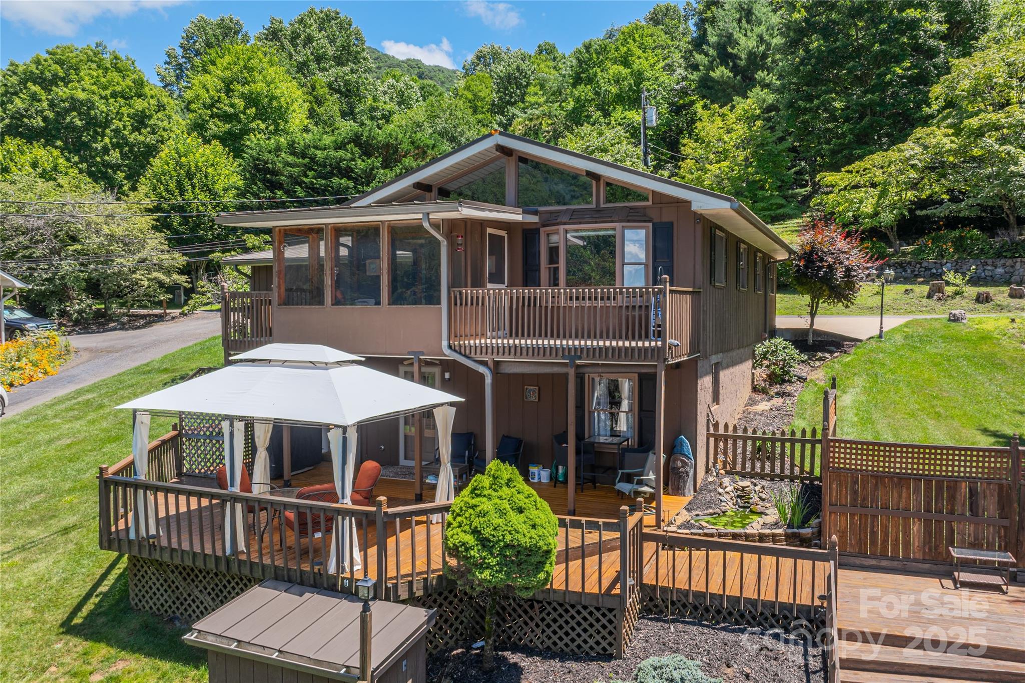 68 Thornapple Lane Waynesville NC 28786