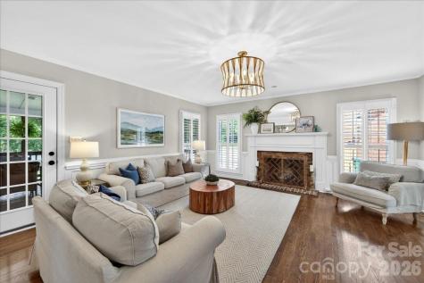 10216 Hollybrook Drive Charlotte NC 28277