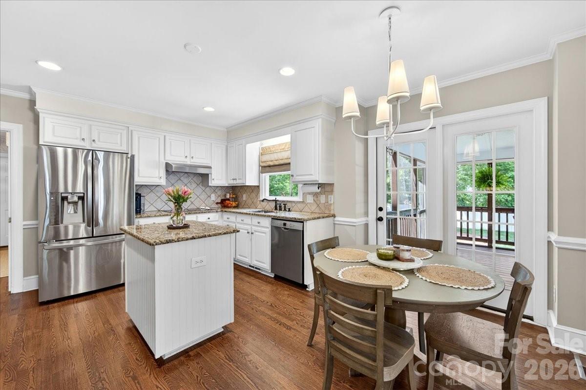 10216 Hollybrook Drive Charlotte NC 28277