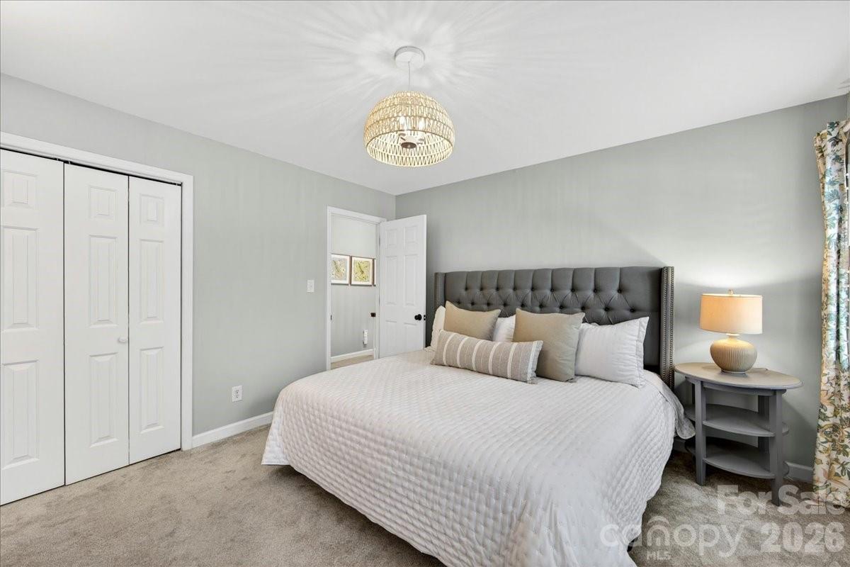 10216 Hollybrook Drive Charlotte NC 28277
