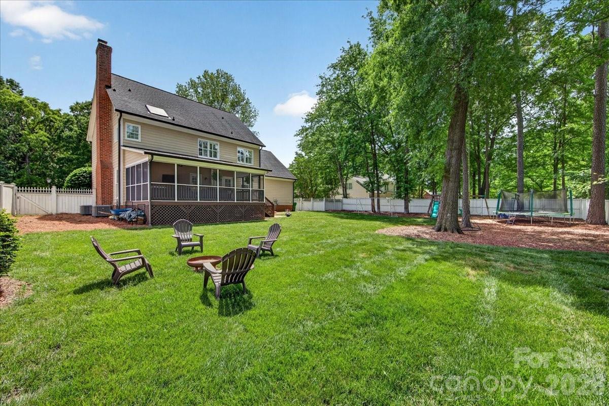 10216 Hollybrook Drive Charlotte NC 28277