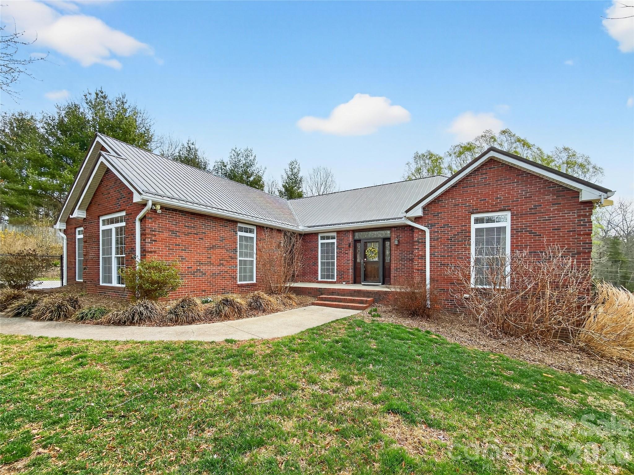 3275 Hanging Rock Road Spruce Pine NC 28777