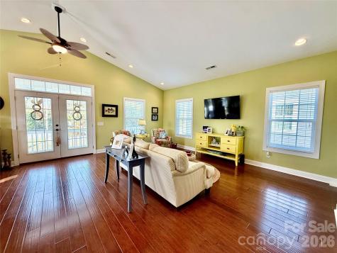 1965 24th Avenue N North Myrtle Beach SC 29582