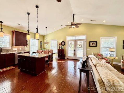 1965 24th Avenue N North Myrtle Beach SC 29582