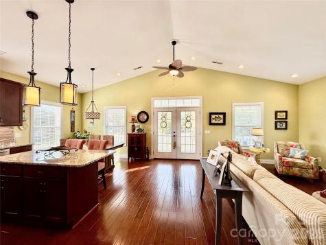 1965 24th Avenue N North Myrtle Beach SC 29582