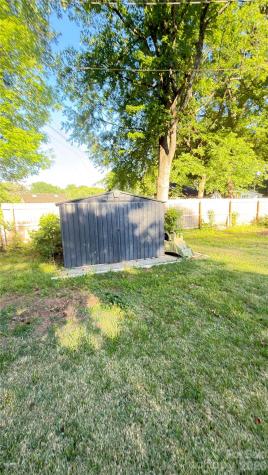 4131 Woodgreen Terrace Charlotte NC 28205