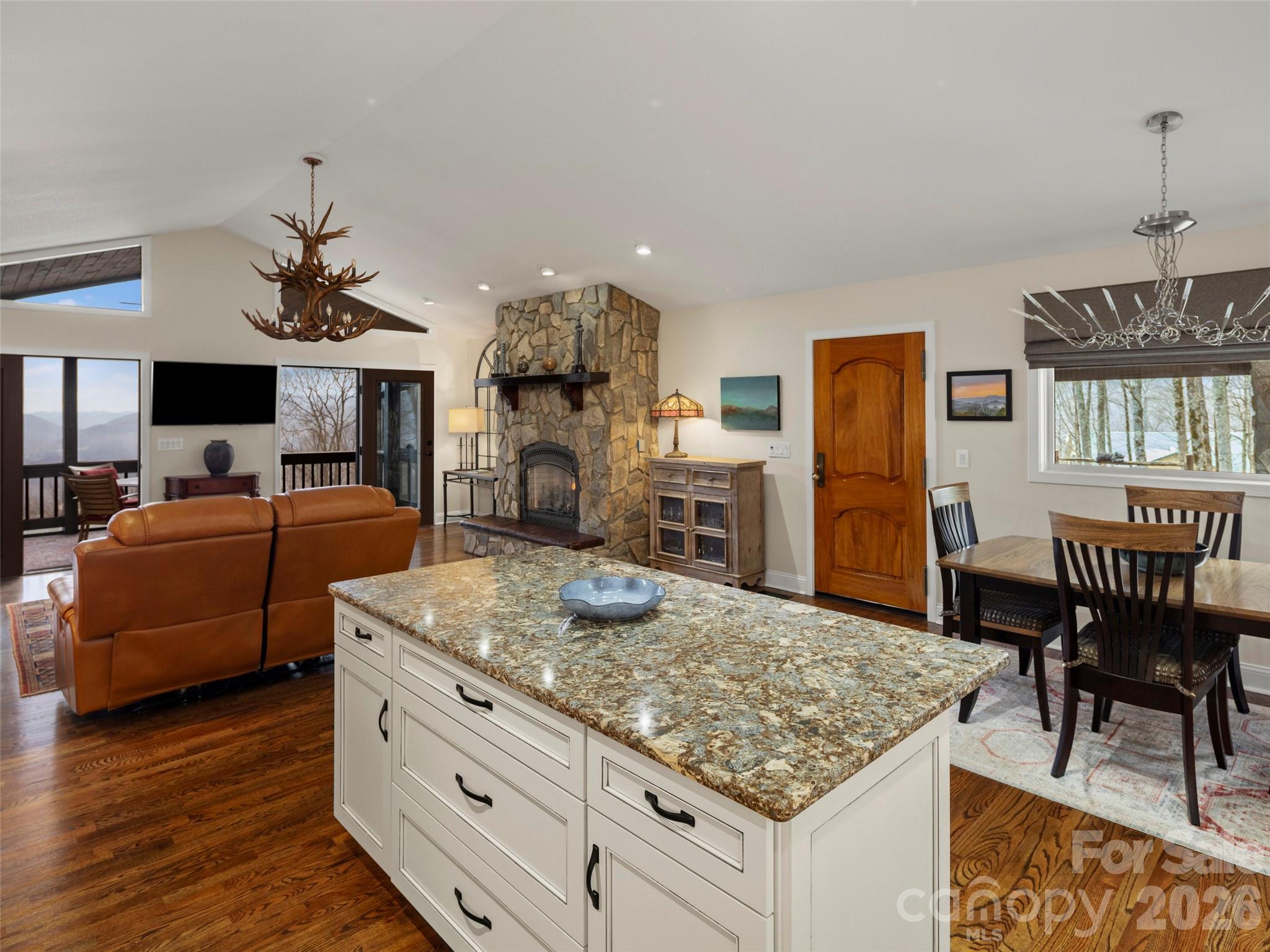 220 Dulcimer Lane Waynesville NC 28786