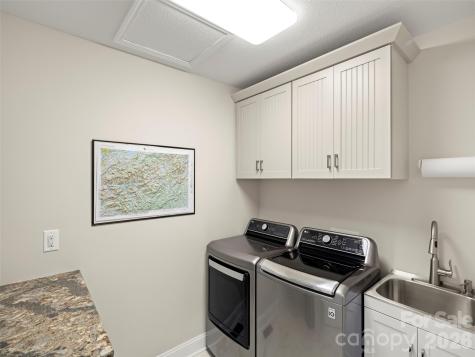 220 Dulcimer Lane Waynesville NC 28786