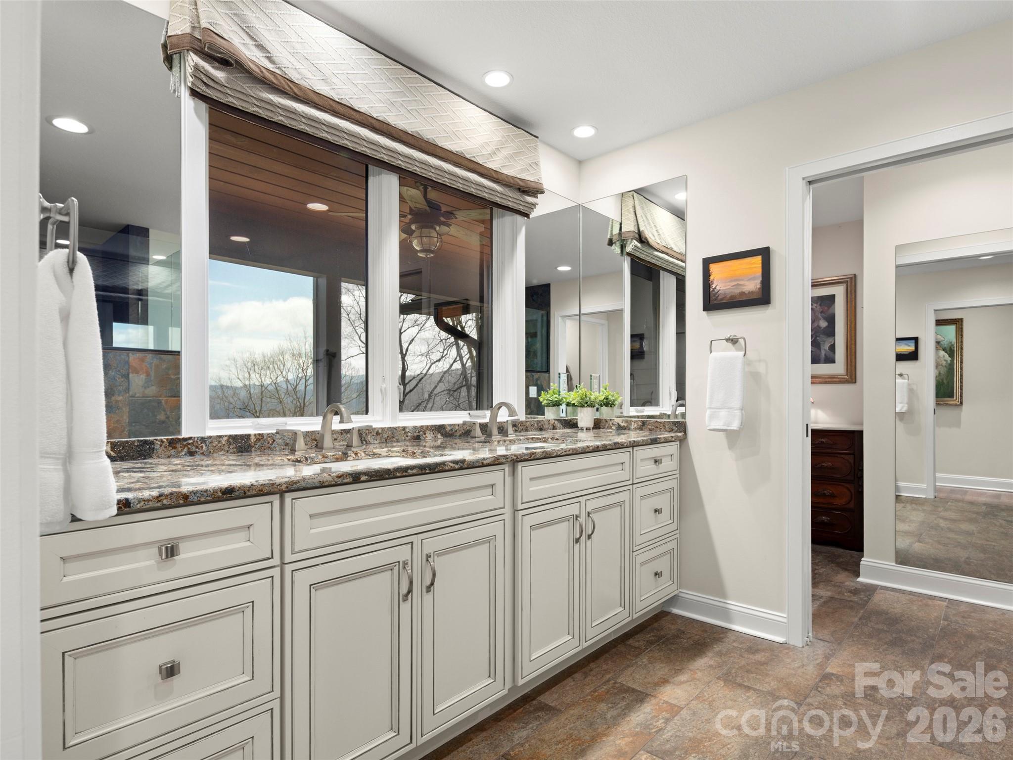 220 Dulcimer Lane Waynesville NC 28786