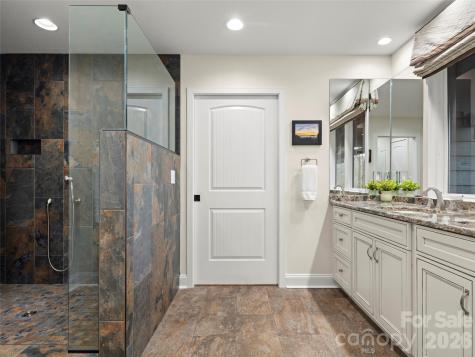 220 Dulcimer Lane Waynesville NC 28786