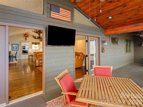 220 Dulcimer Lane Waynesville NC 28786