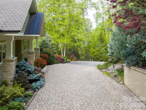 29 Elk Ridge Drive Asheville NC 28804