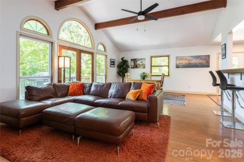 26 Utopia Road Asheville NC 28805