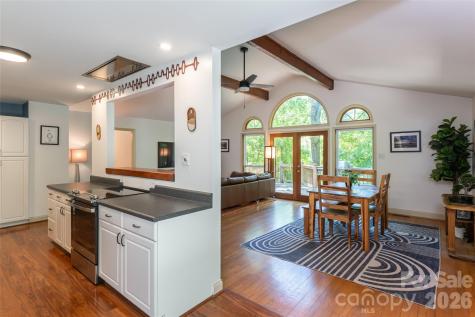 26 Utopia Road Asheville NC 28805
