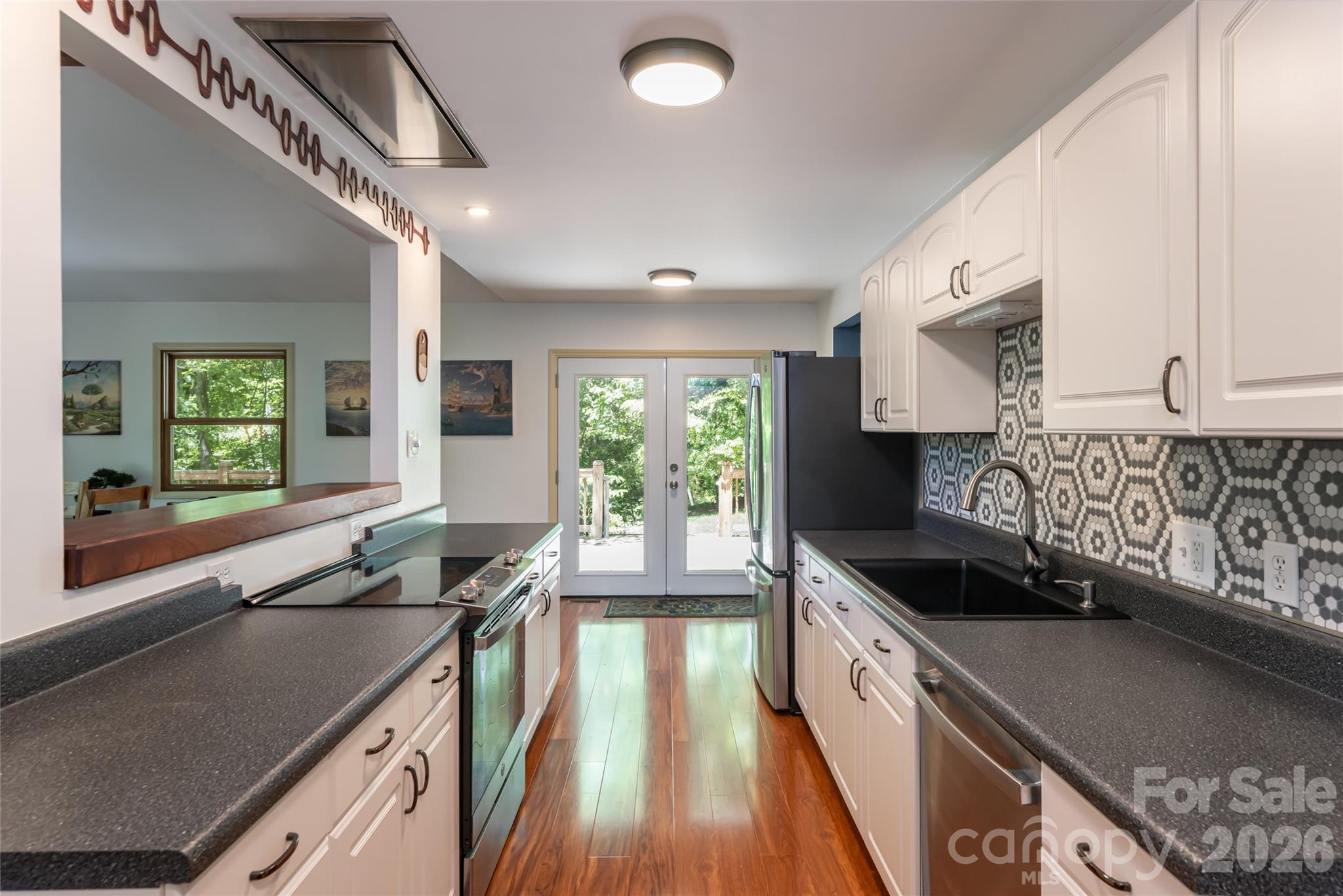 26 Utopia Road Asheville NC 28805
