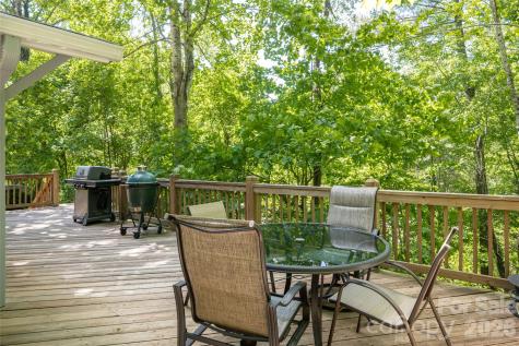 26 Utopia Road Asheville NC 28805