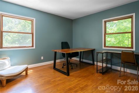 26 Utopia Road Asheville NC 28805