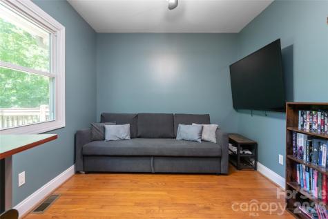 26 Utopia Road Asheville NC 28805
