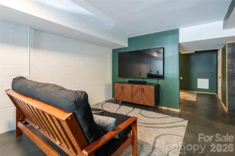 26 Utopia Road Asheville NC 28805
