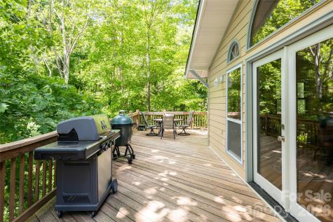 26 Utopia Road Asheville NC 28805