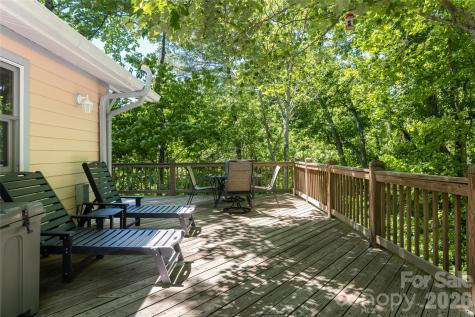 26 Utopia Road Asheville NC 28805