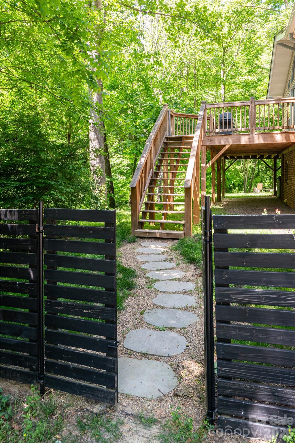 26 Utopia Road Asheville NC 28805