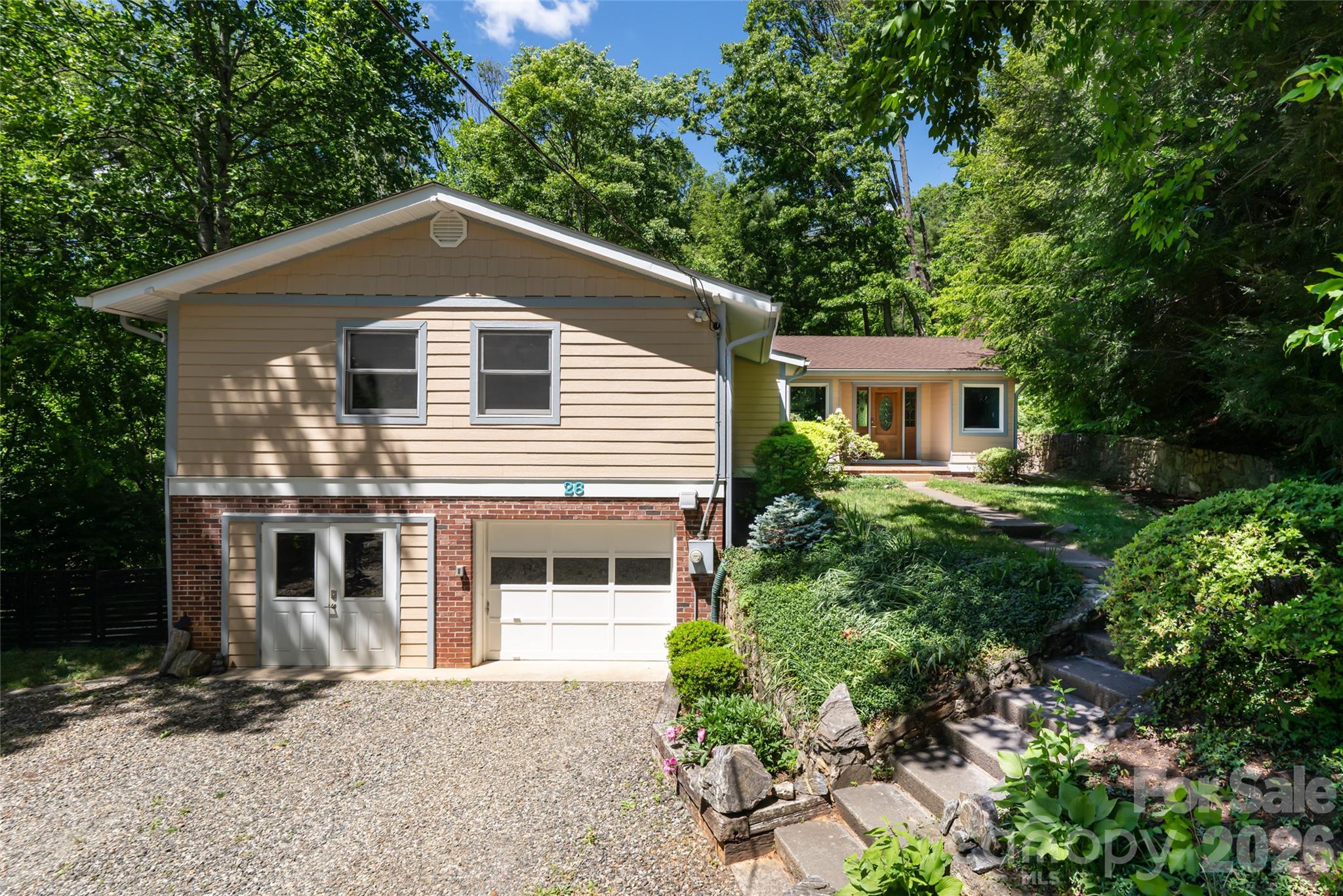 26 Utopia Road Asheville NC 28805