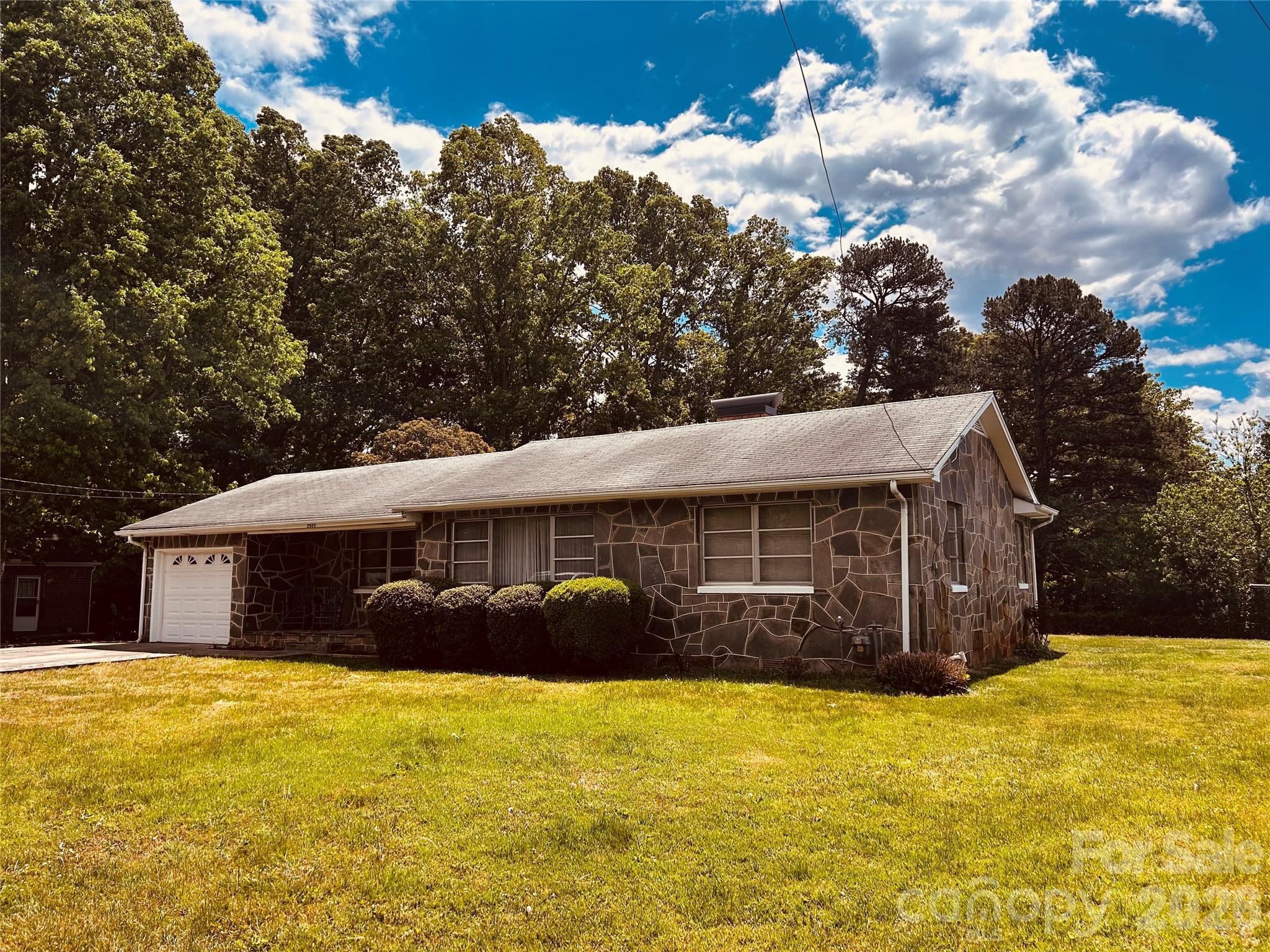 2525 13th Avenue SW Hickory NC 28602
