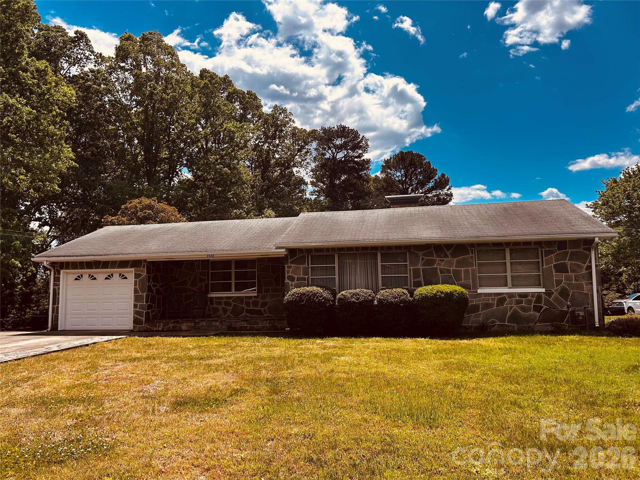 2525 13th Avenue SW Hickory NC 28602