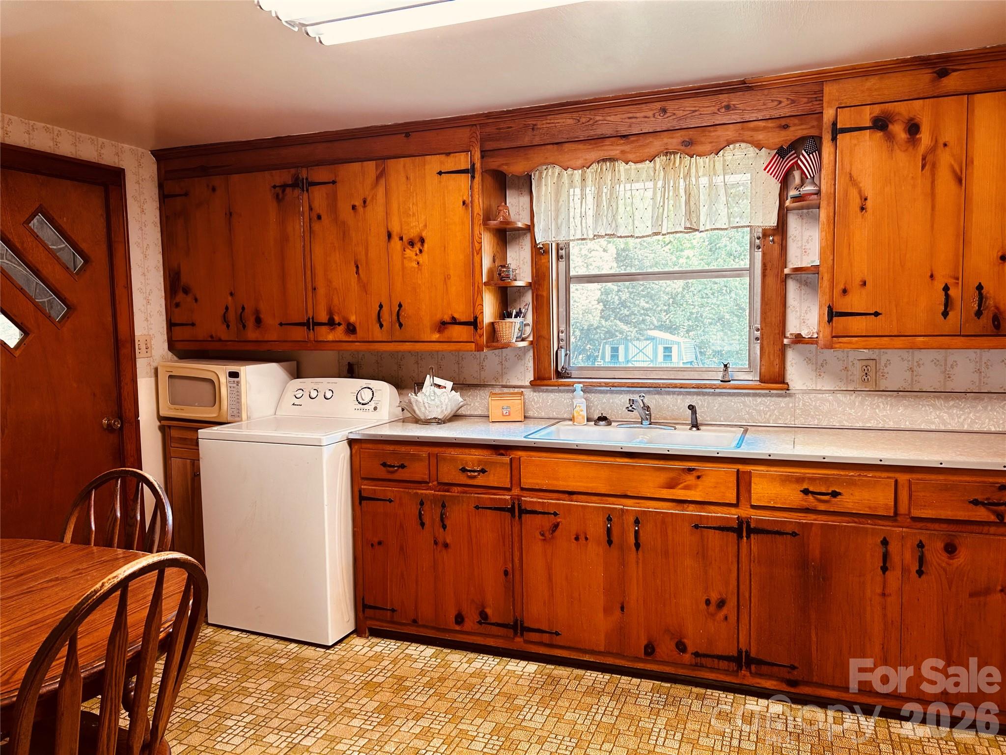 2525 13th Avenue SW Hickory NC 28602