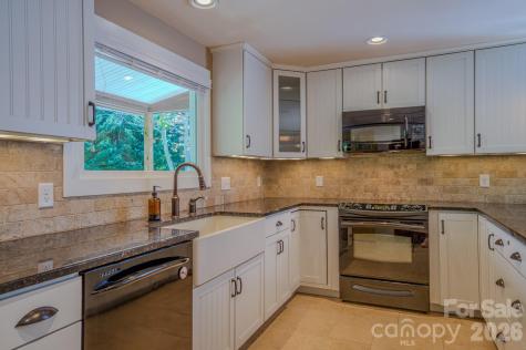 75 Old Gap Creek Road Fairview NC 28730