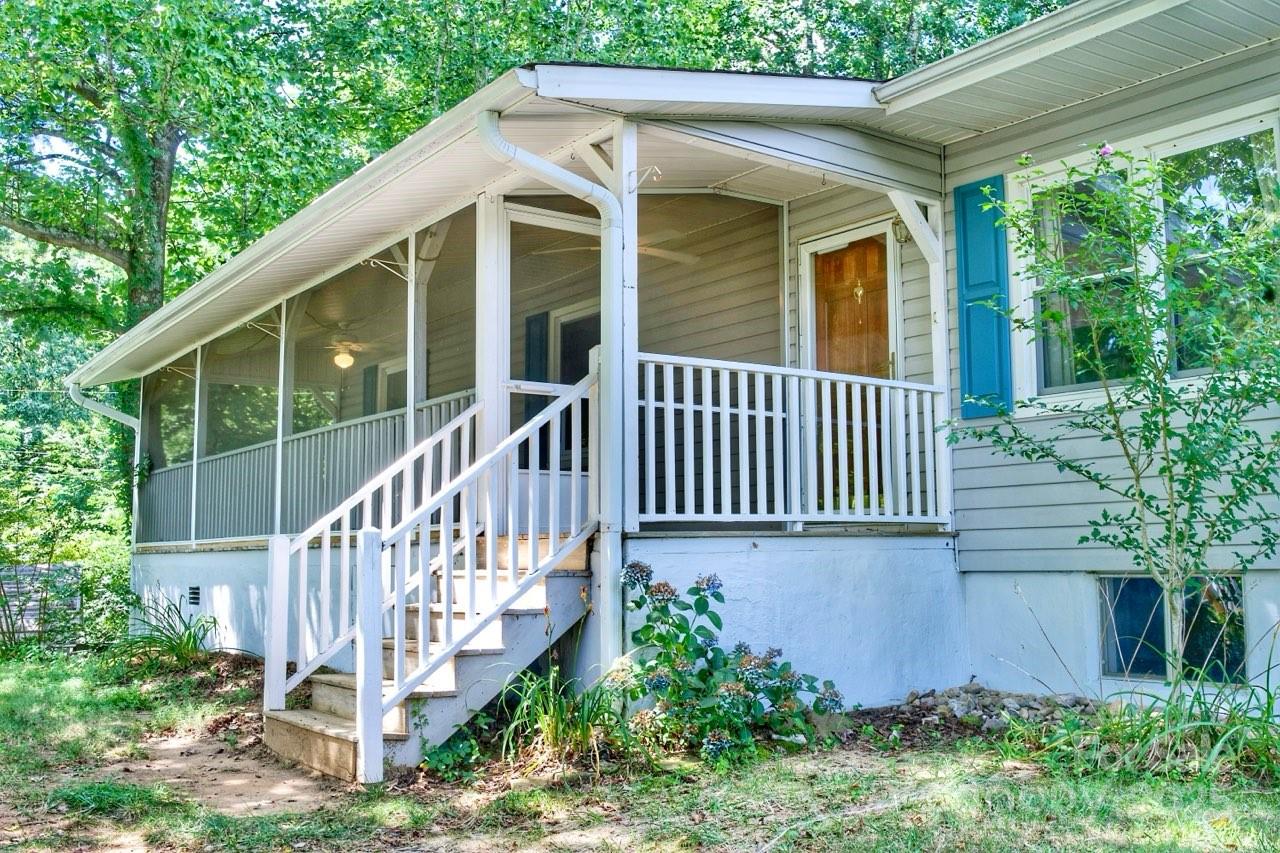200 Frost Road Saluda NC 28773