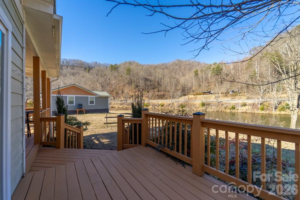 990 Hornet Drive Whittier NC 28789
