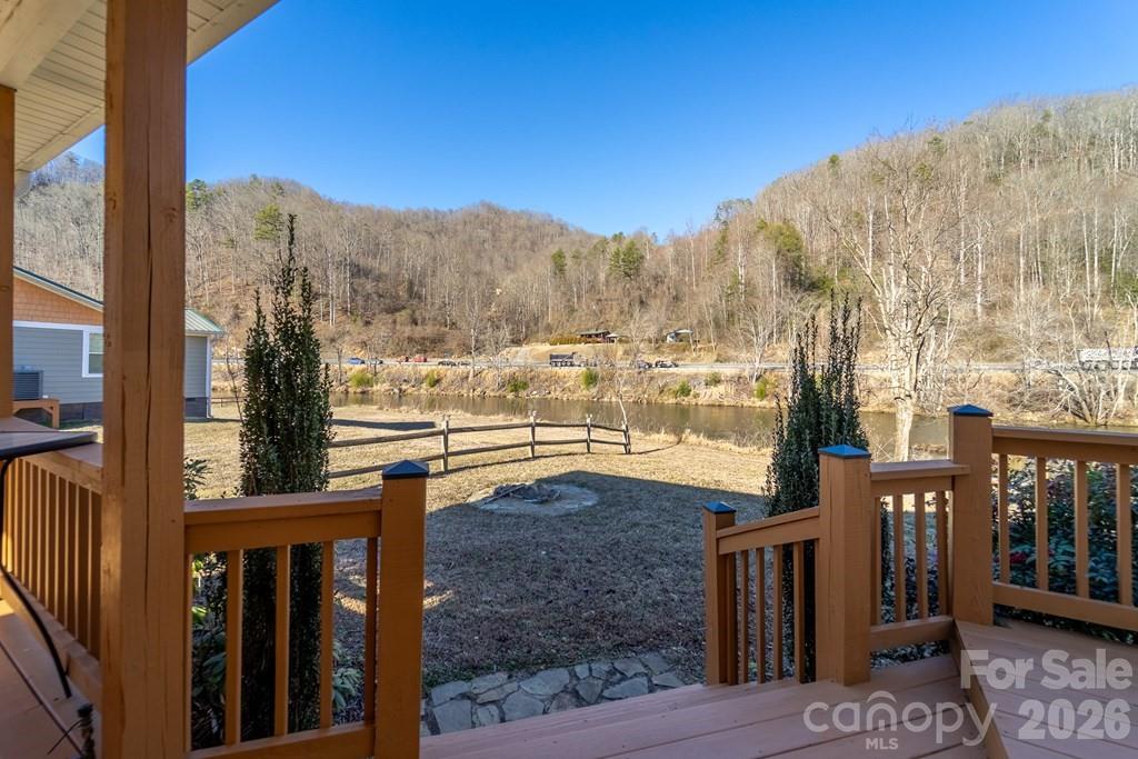 990 Hornet Drive Whittier NC 28789