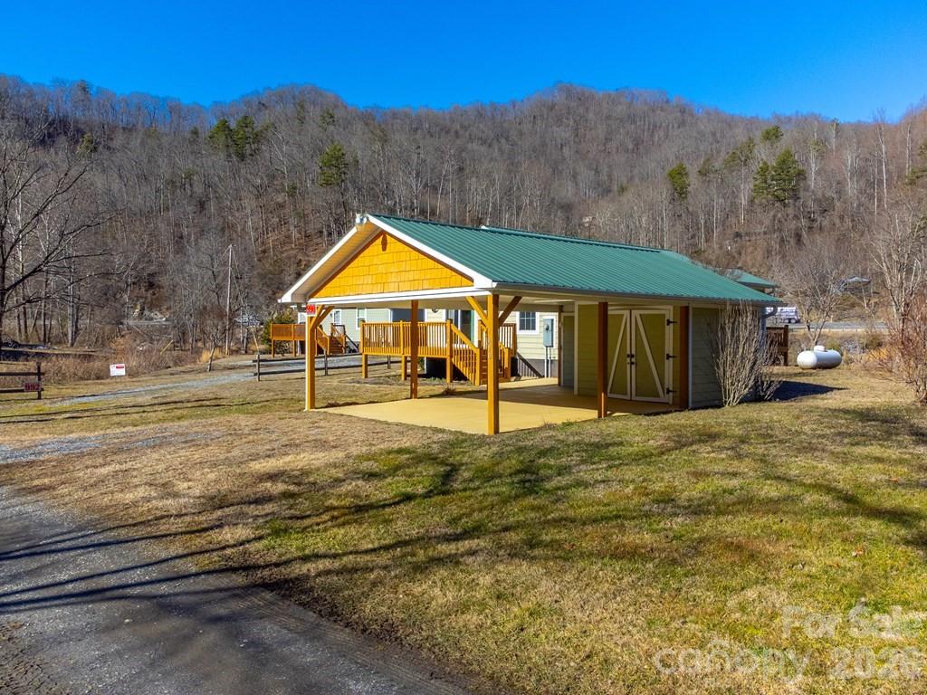 990 Hornet Drive Whittier NC 28789