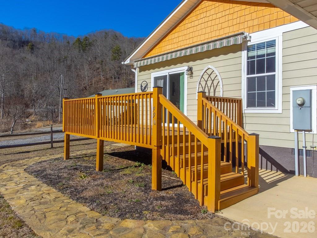 990 Hornet Drive Whittier NC 28789