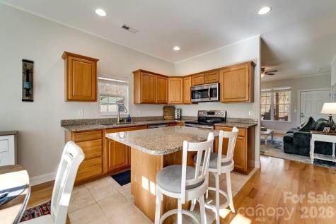 990 Hornet Drive Whittier NC 28789