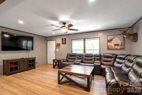 87 Horseback Lane Marshall NC 28753