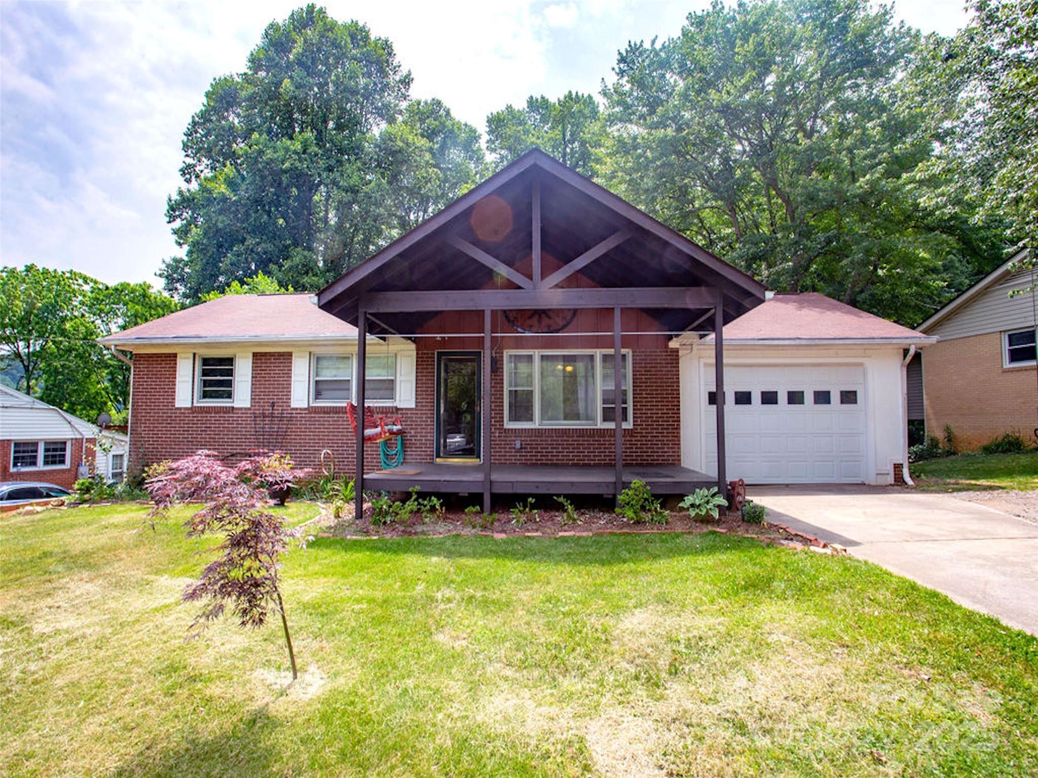 71 Pleasant Ridge Drive Asheville NC 28805