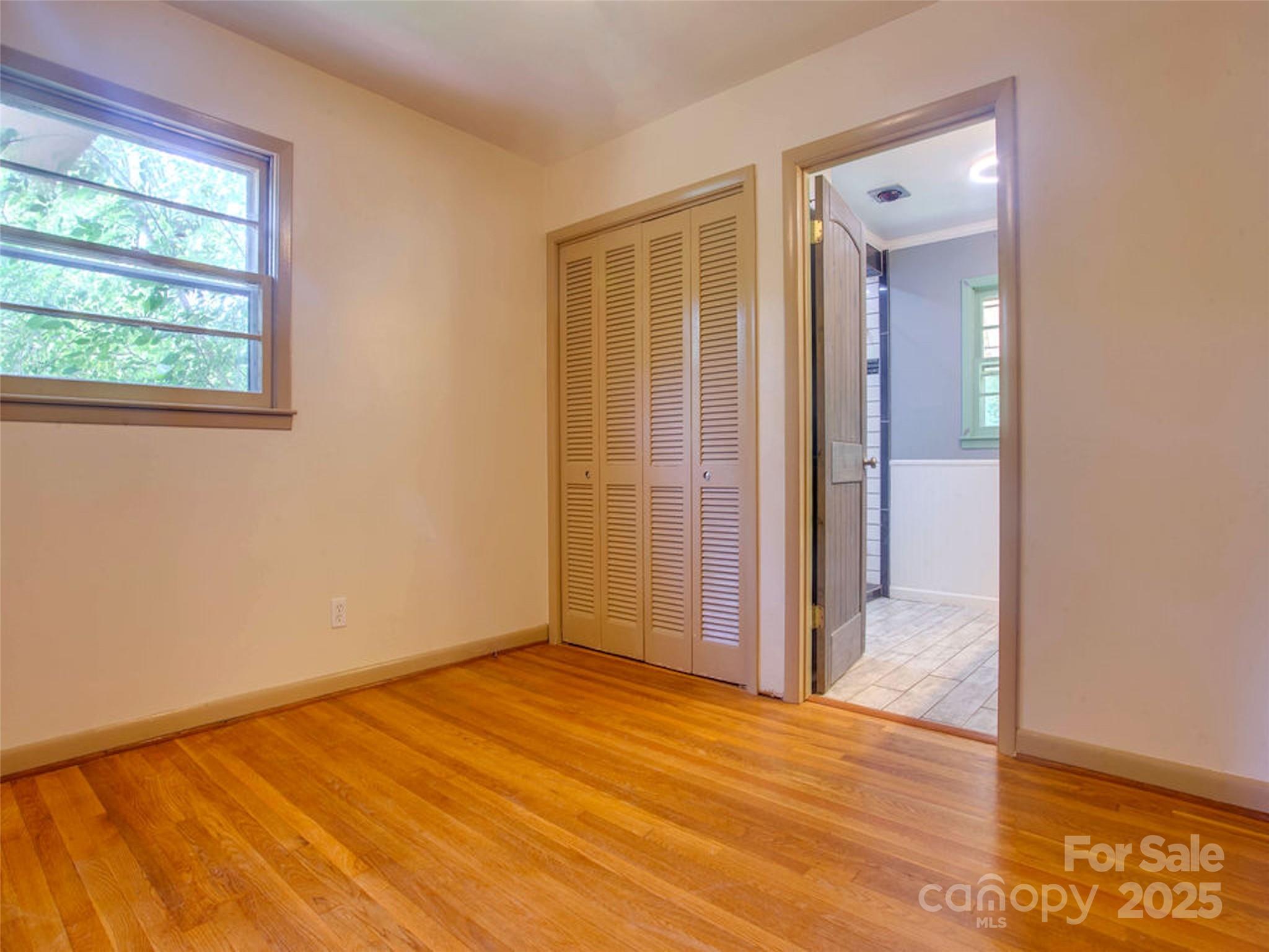 71 Pleasant Ridge Drive Asheville NC 28805