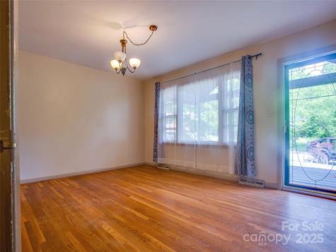 71 Pleasant Ridge Drive Asheville NC 28805