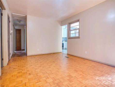 71 Pleasant Ridge Drive Asheville NC 28805