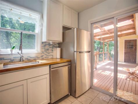 71 Pleasant Ridge Drive Asheville NC 28805