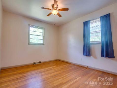 71 Pleasant Ridge Drive Asheville NC 28805