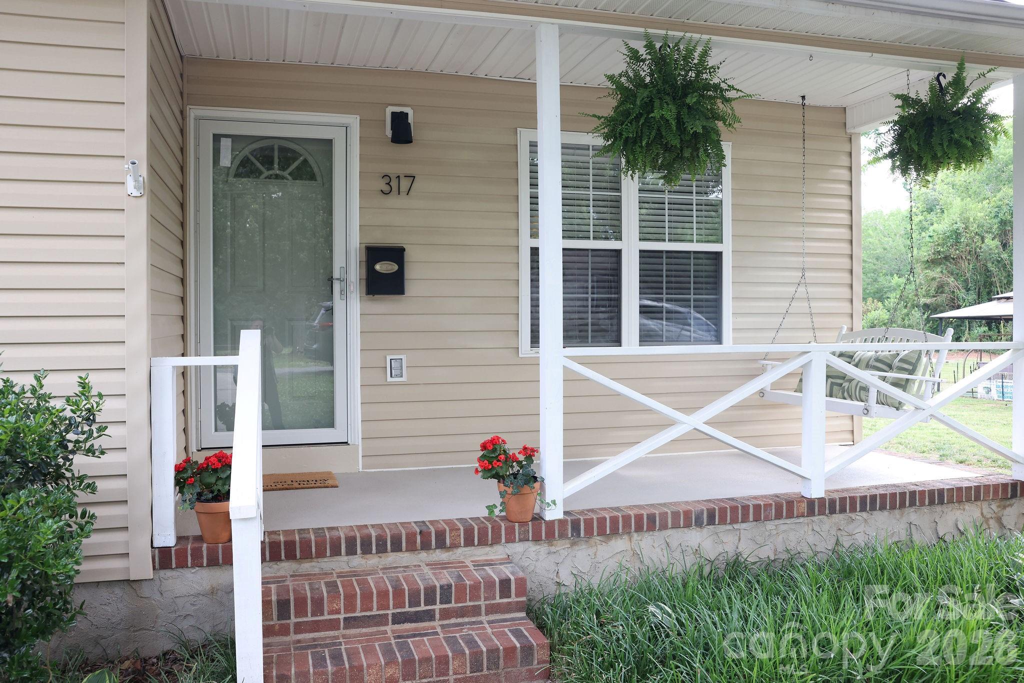 317 Devine Avenue Belmont NC 28012