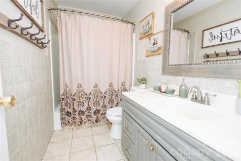 341 Bond Street Marion NC 28752