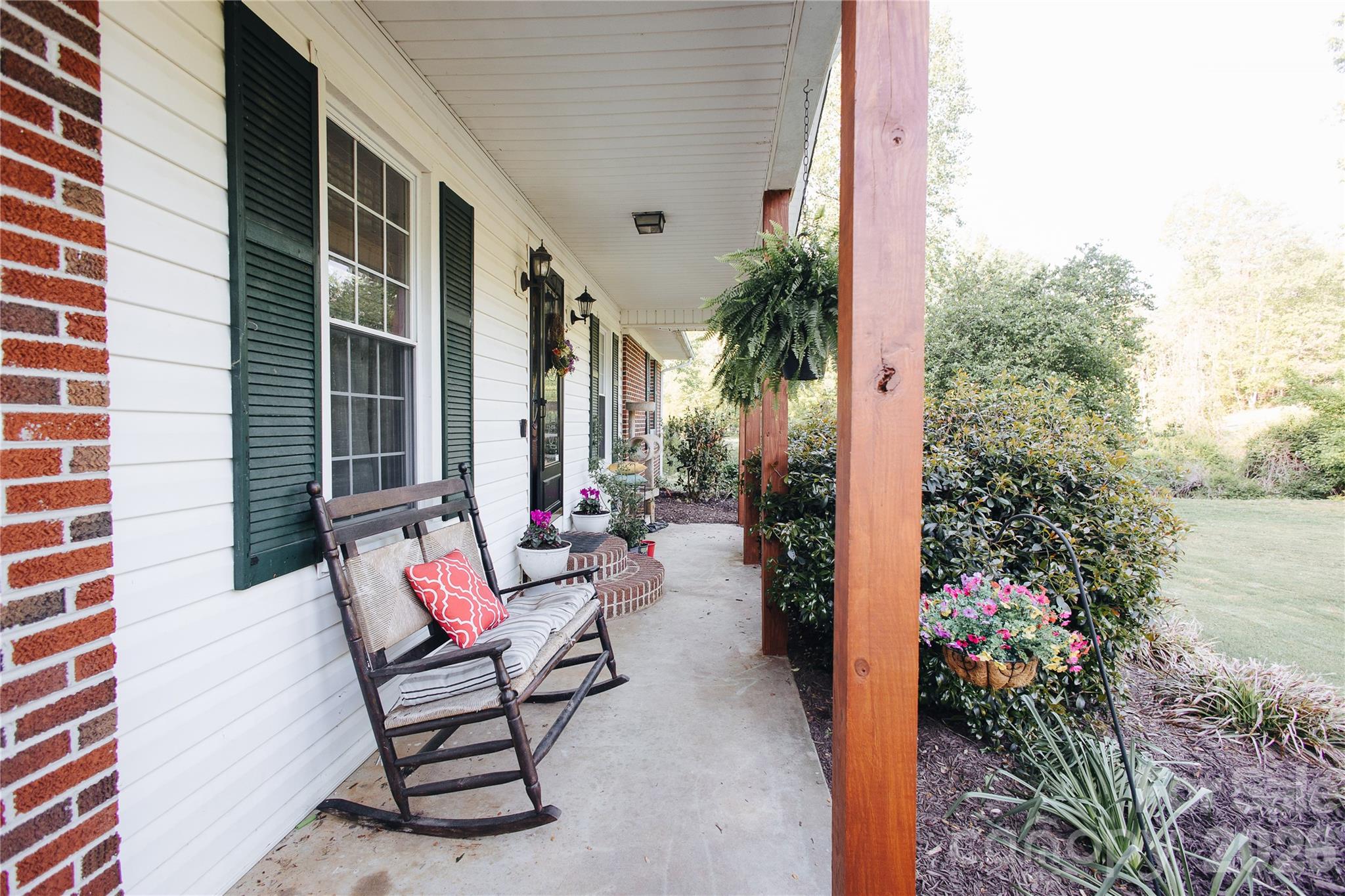 341 Bond Street Marion NC 28752